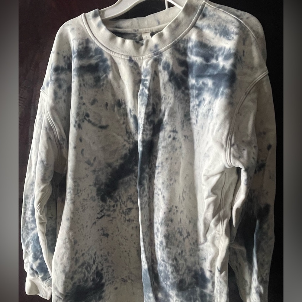 Tie dye lululemon crew